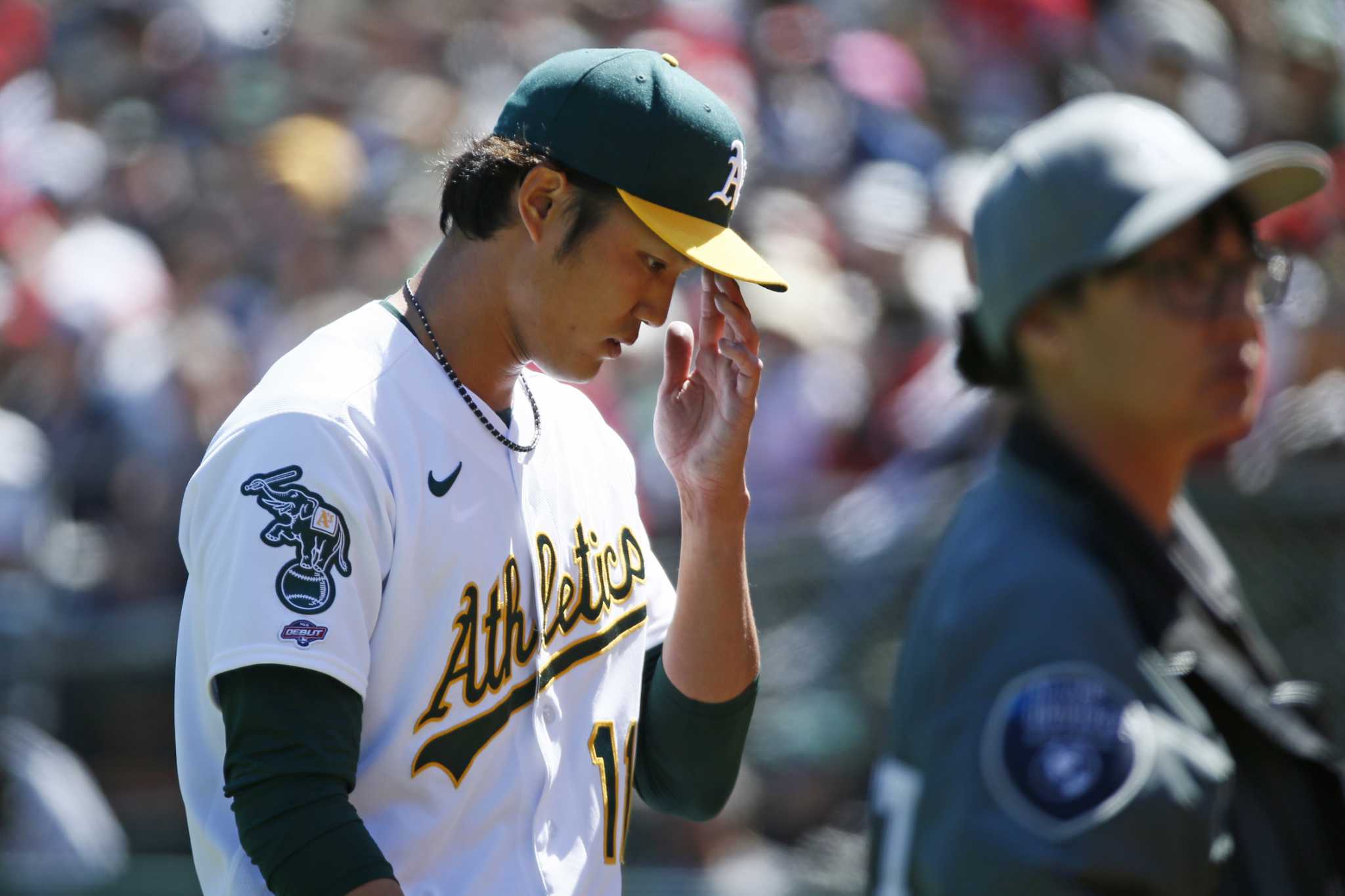 Baseball: A's pitcher Shintaro Fujinami gets 1st MLB career win