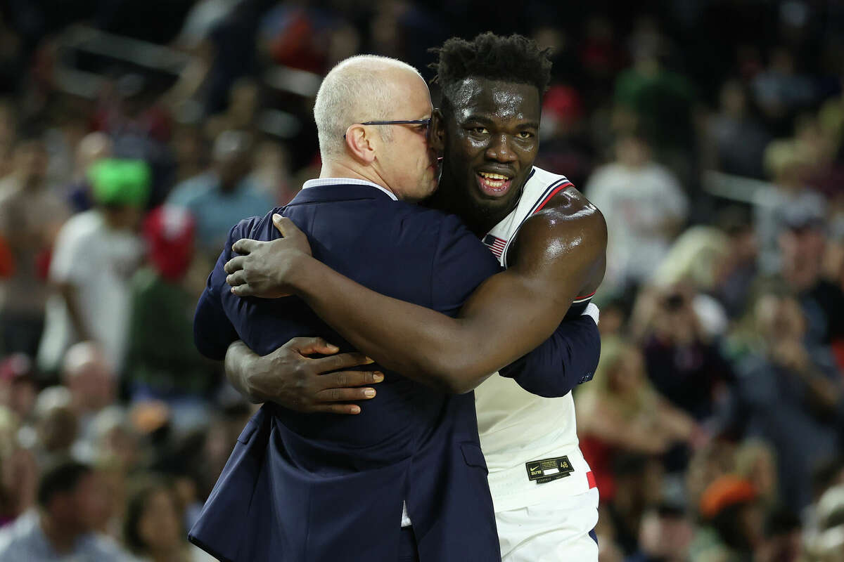 Aaron Jones was UConn's biggest fan to support cousin Tristen Newton