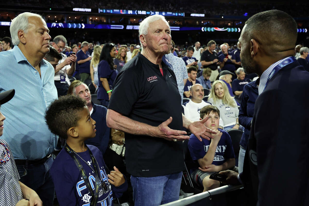 ASU coach Bobby Hurley's family built basketball legacy