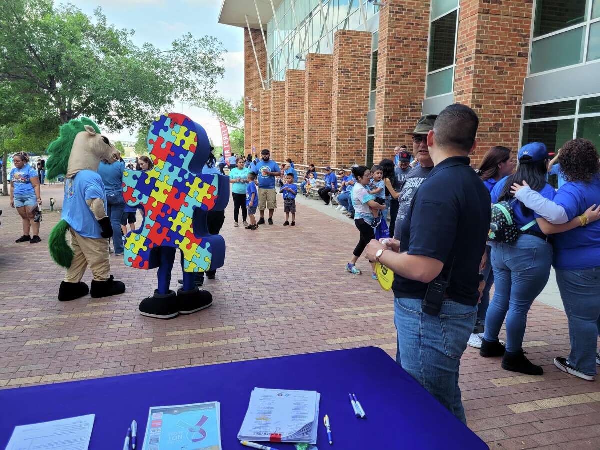 LISD, UISD, Laredo Police celebrate Autism Spectrum Awareness Month
