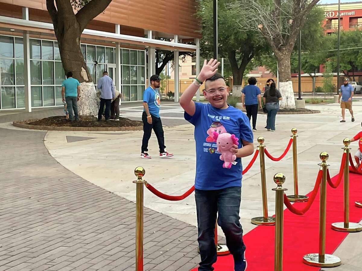 LISD, UISD, Laredo Police celebrate Autism Spectrum Awareness Month