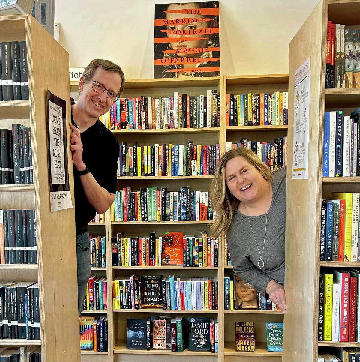 New independent book stores have been opening around CT