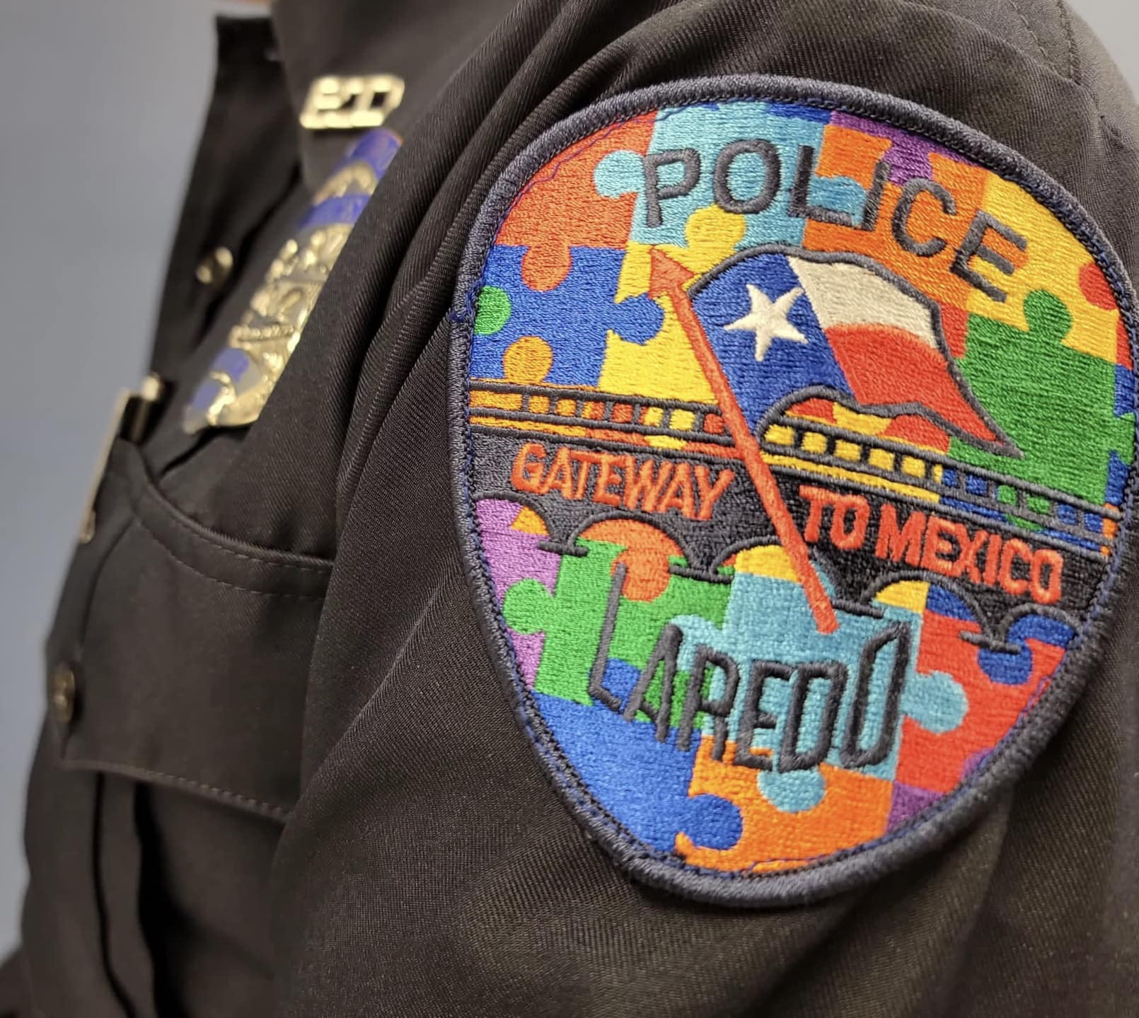 Laredo PD uniforms getting a change for Autism Awareness Month