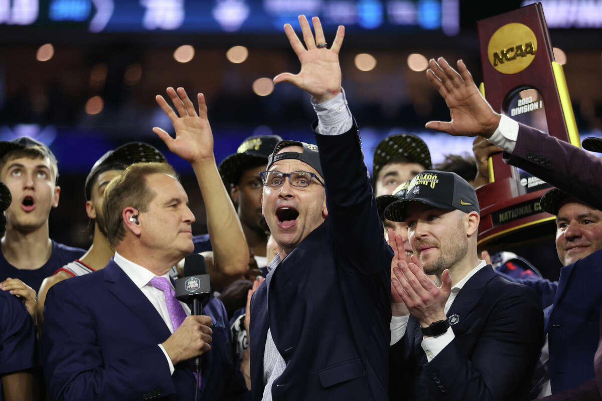 HOUSTON, TEXAS - APRIL 03: Head coach Dan Hurley of the Connecticut Huskies reacts \def during the NCAA Men's Basketball Tournament National Championship game at NRG Stadium on April 03, 2023 in Houston, Texas. (Photo by Gregory Shamus/Getty Images)