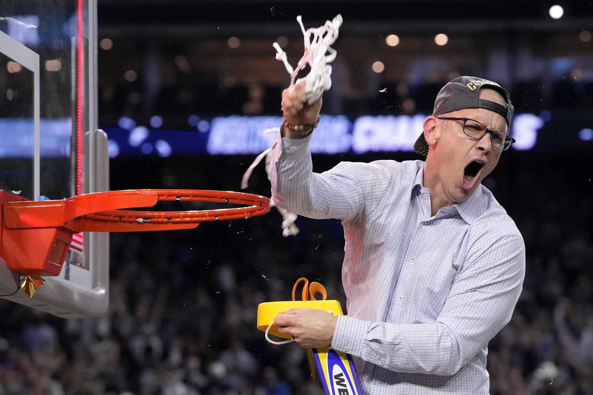 uconn-s-danny-hurley-talks-national-title-family-on-gma