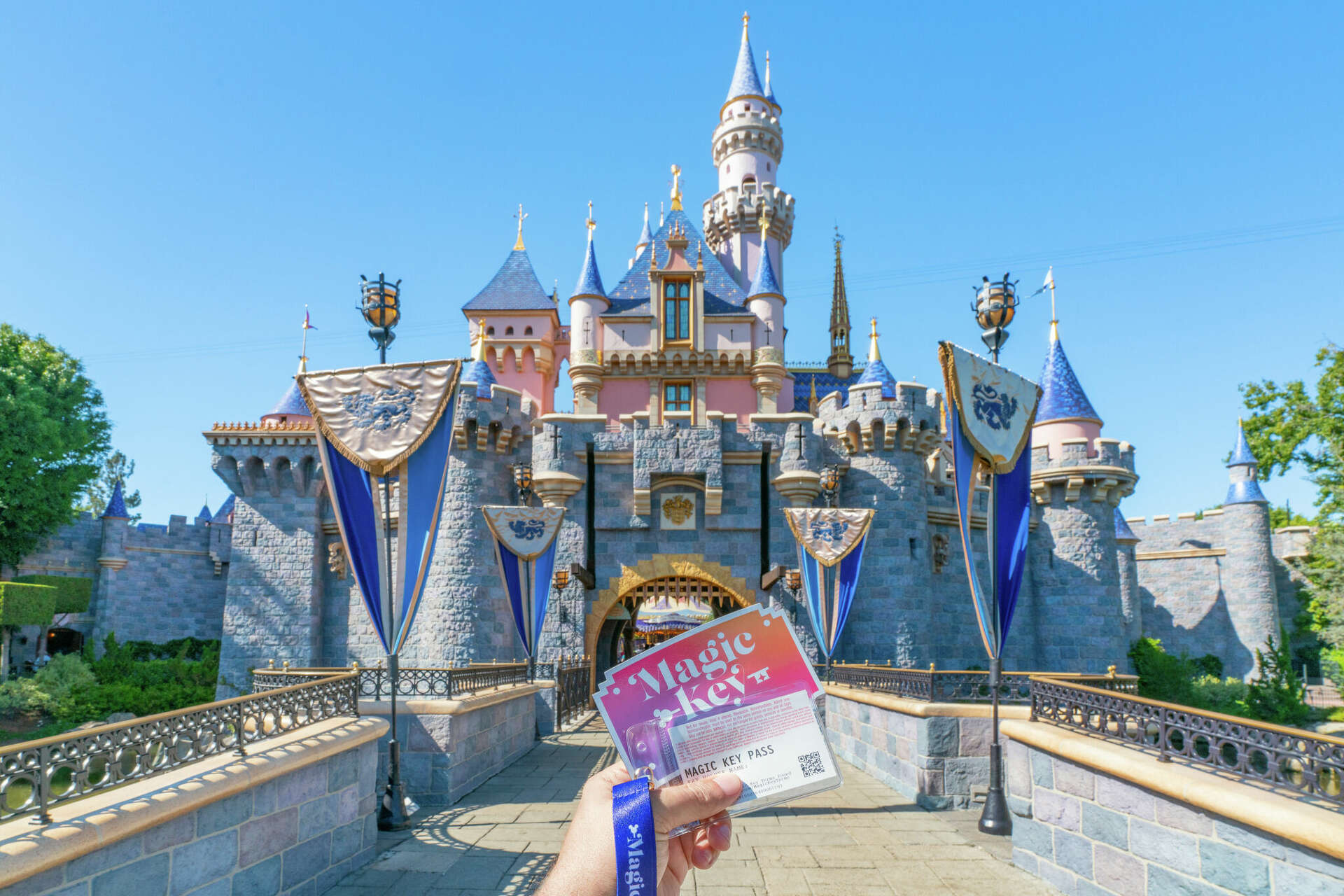 Disneyland Magic Key Pros and cons of the pass