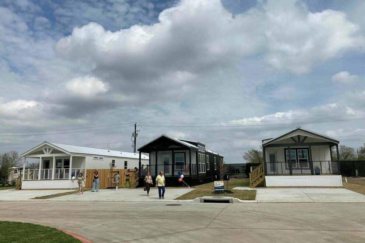 Higdon Oaks, luxury manufactured home community, set to open