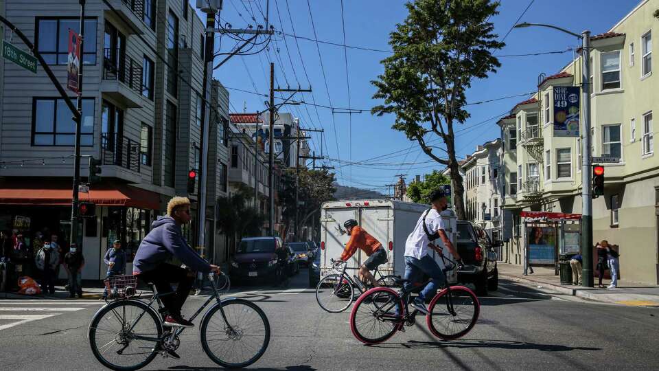 Levi's renews lease on S.F.'s troubled Market Street