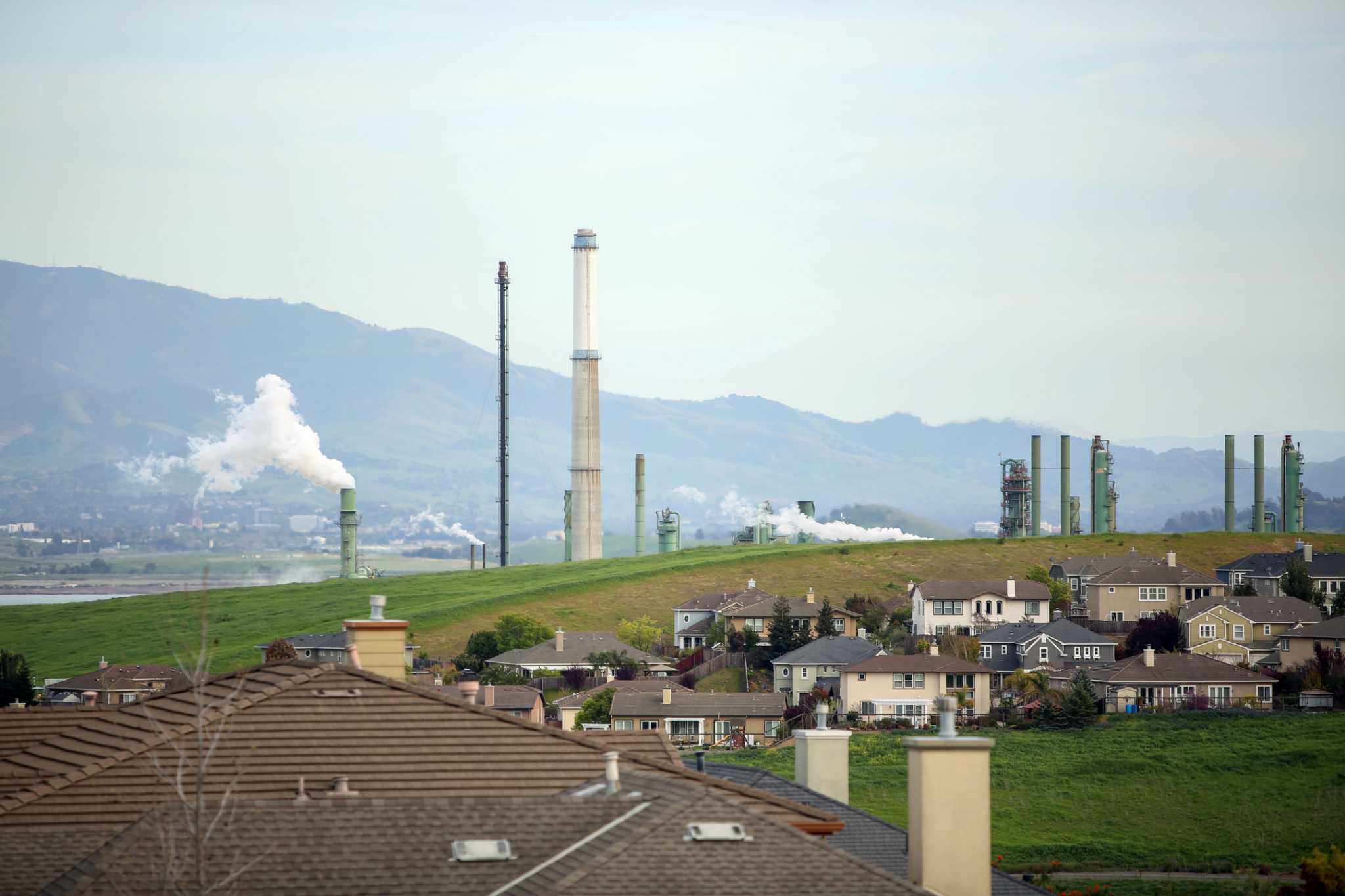 U.S. EPA hits Valero refinery in Benicia with $1.2 million penalty - Vimarsana News