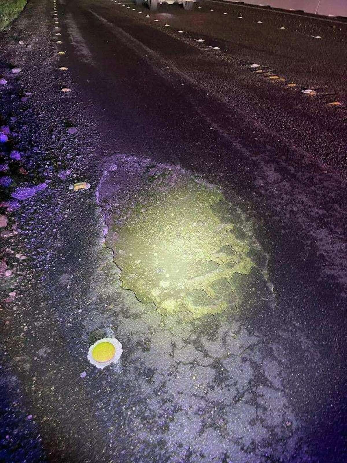 Highway 288 pothole causes flat tires, TxDOT working on repairs