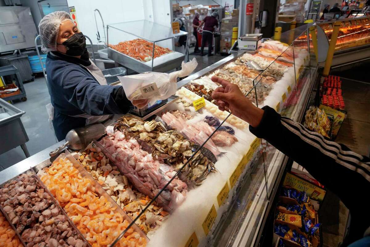 HEB Mi Tienda A tour of Houston Mexican grocery store chain