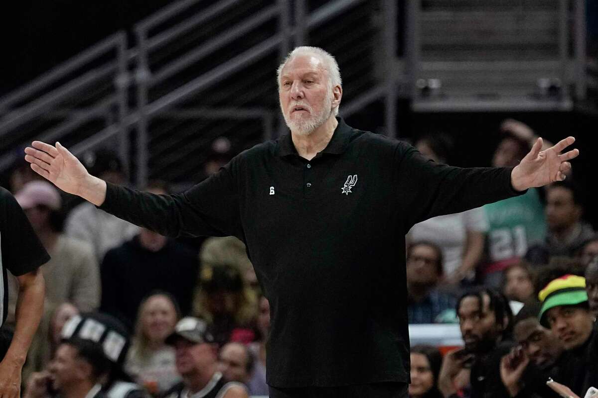 Spurs' Popovich Slams Lawmakers For Failing To Take Action On Guns