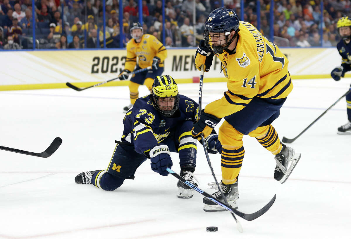 Quinnipiac defeats Michigan in Frozen Four semifinal