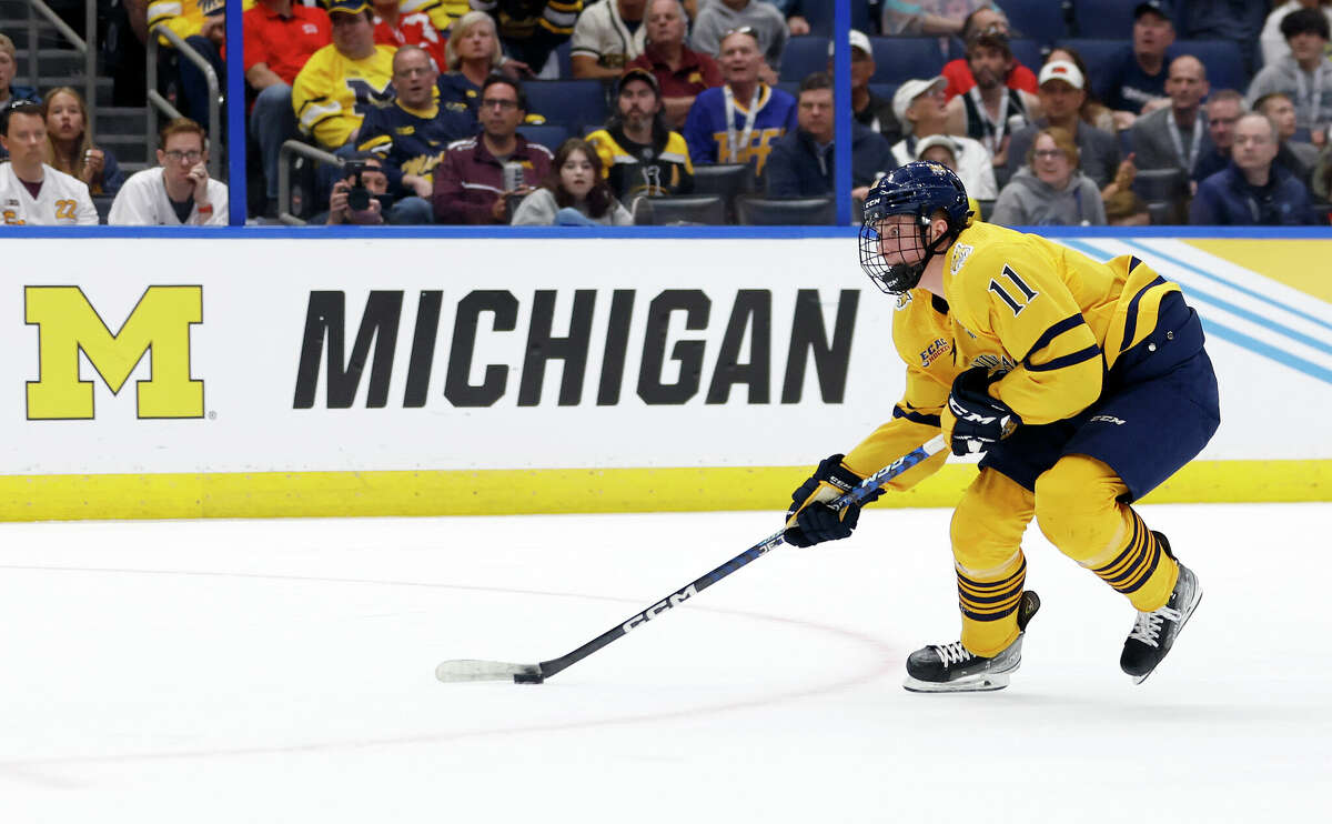 Quinnipiac defeats Michigan in Frozen Four semifinal