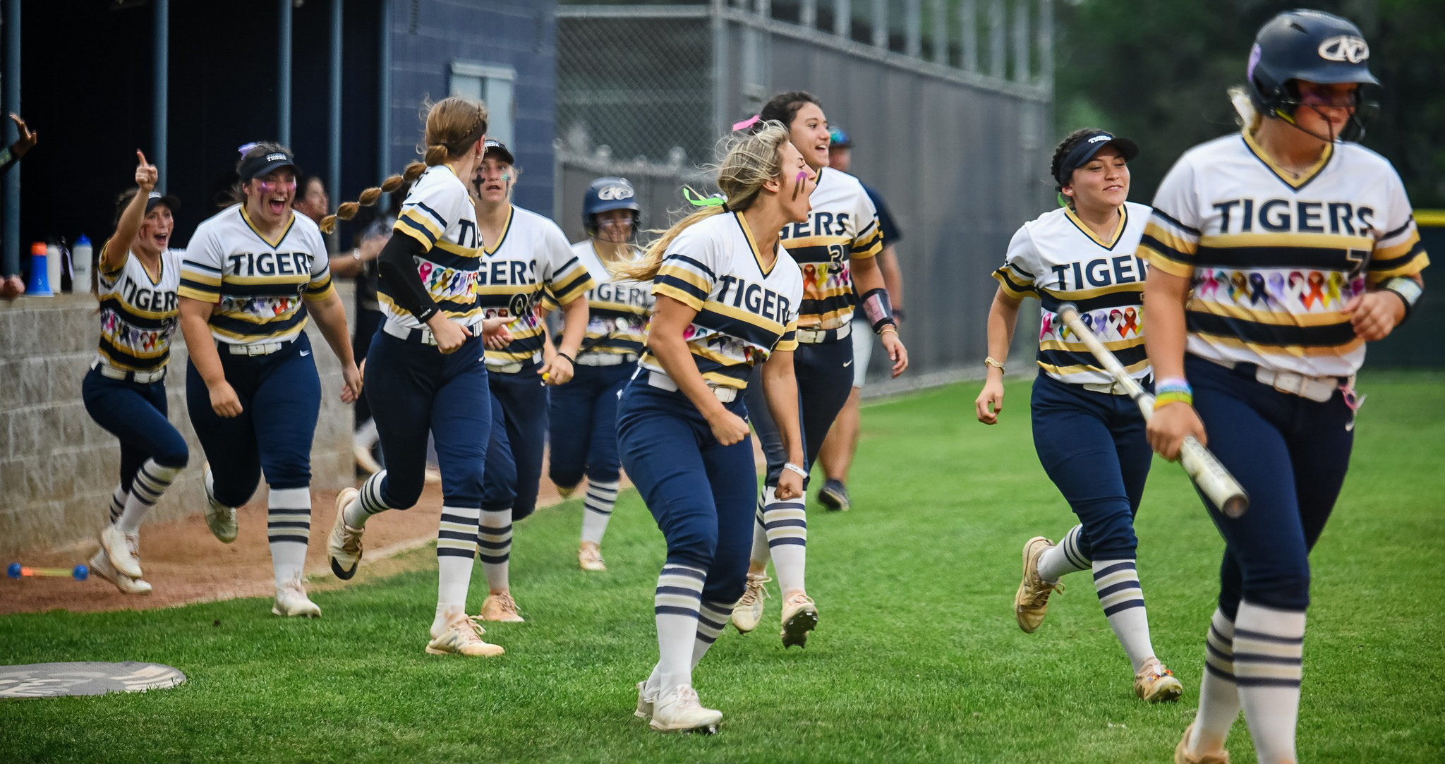 High school softball Klein Collins Tigers continue to cruise