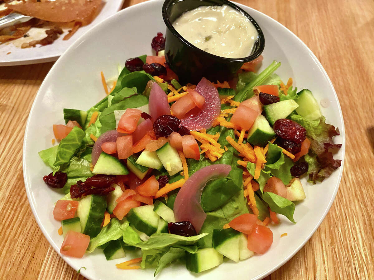 The Flats Restaurant a puzzling mishmash in Clifton Park