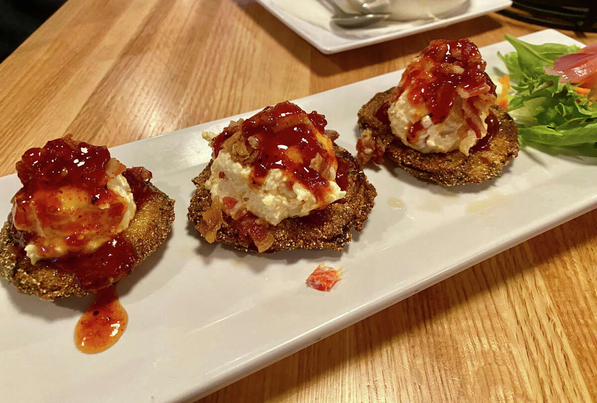 The Flats Restaurant a puzzling mishmash in Clifton Park