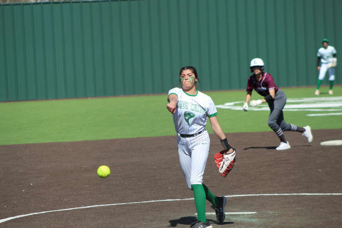 Floydada softball remains undefeated in district play
