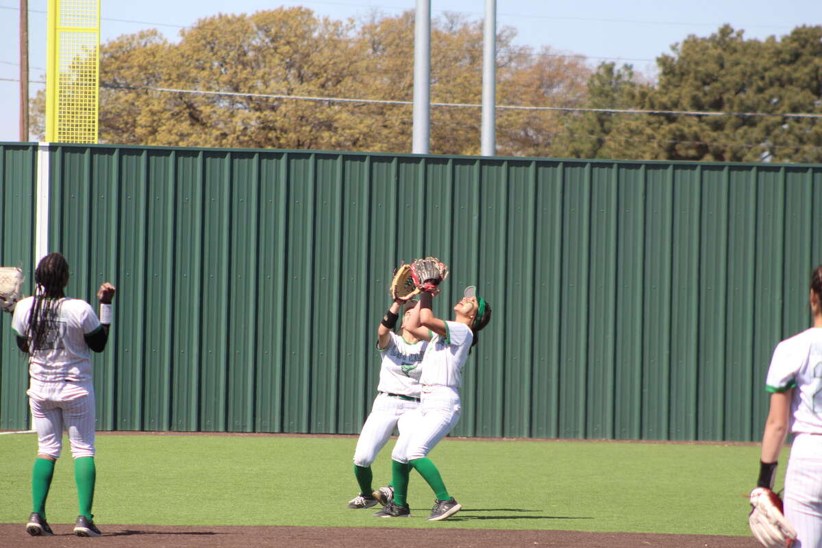 Floydada softball remains undefeated in district play
