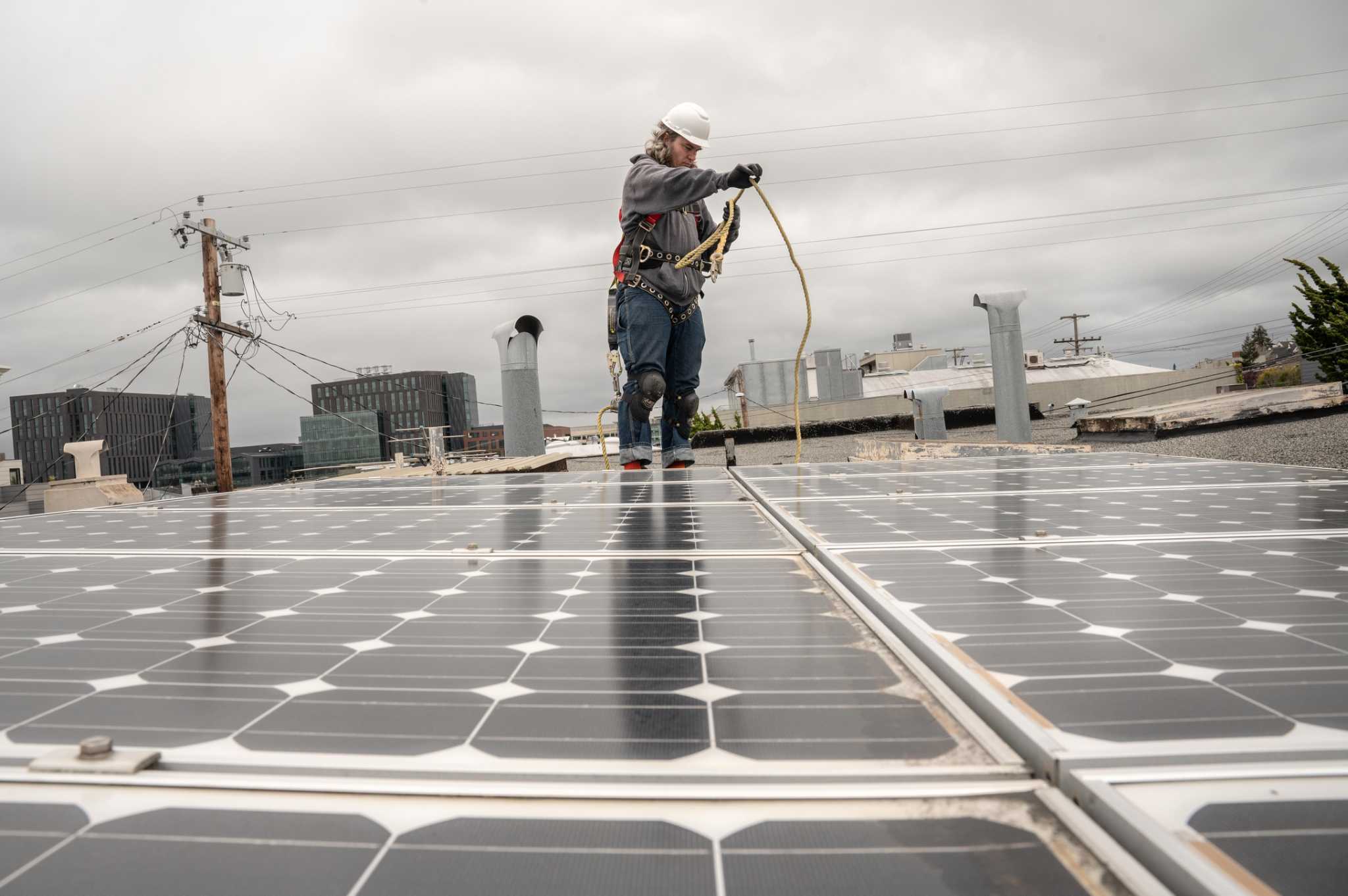 California will slash incentives for new rooftop solar arrays next week. Here’s what it means for the Bay Area