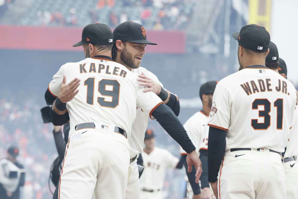 Giants past, present pay tribute to franchise icon Brandon Crawford