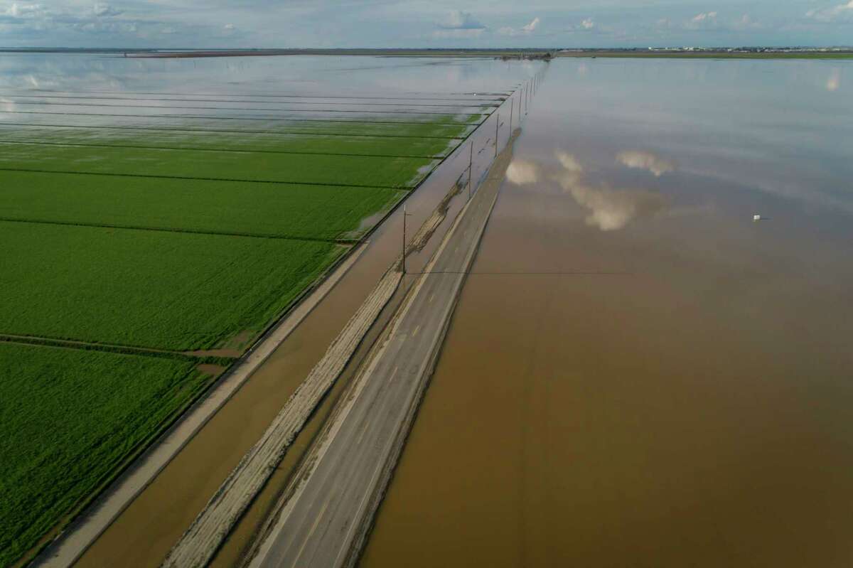 Entire California city could be submerged by Tulare Lake