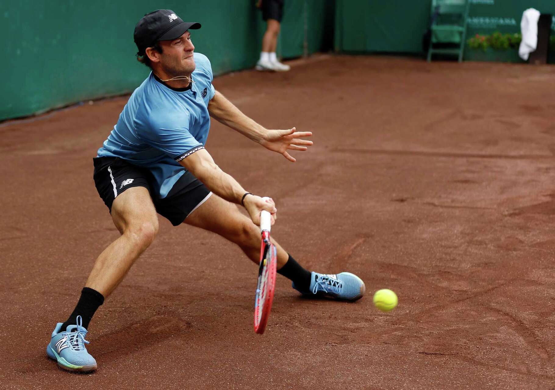 Tommy Paul plays a forehand against Yannick Hanfmann during the second round match of the Fayez Sarofim & Co. U.S. Men's Clay Court Championship at River Oaks Country Club in Houston, TX on Saturday, April 8, 2023.