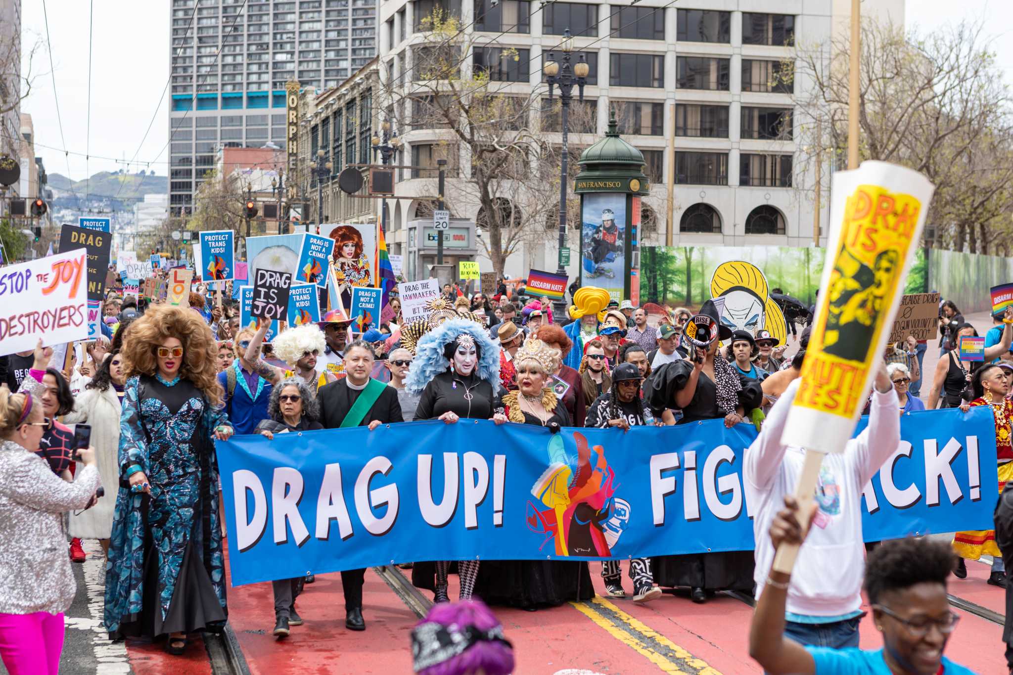 more-than-1-000-rally-against-hate-at-sf-drag-up-fight-back-march