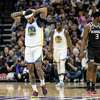 金州勇士队后卫加里佩顿II(8)反应后提交第二季度营业额的NBA篮球对阵萨克拉门托国王队在萨克拉门托,加利福尼亚州。星期五,2023年4月7日。