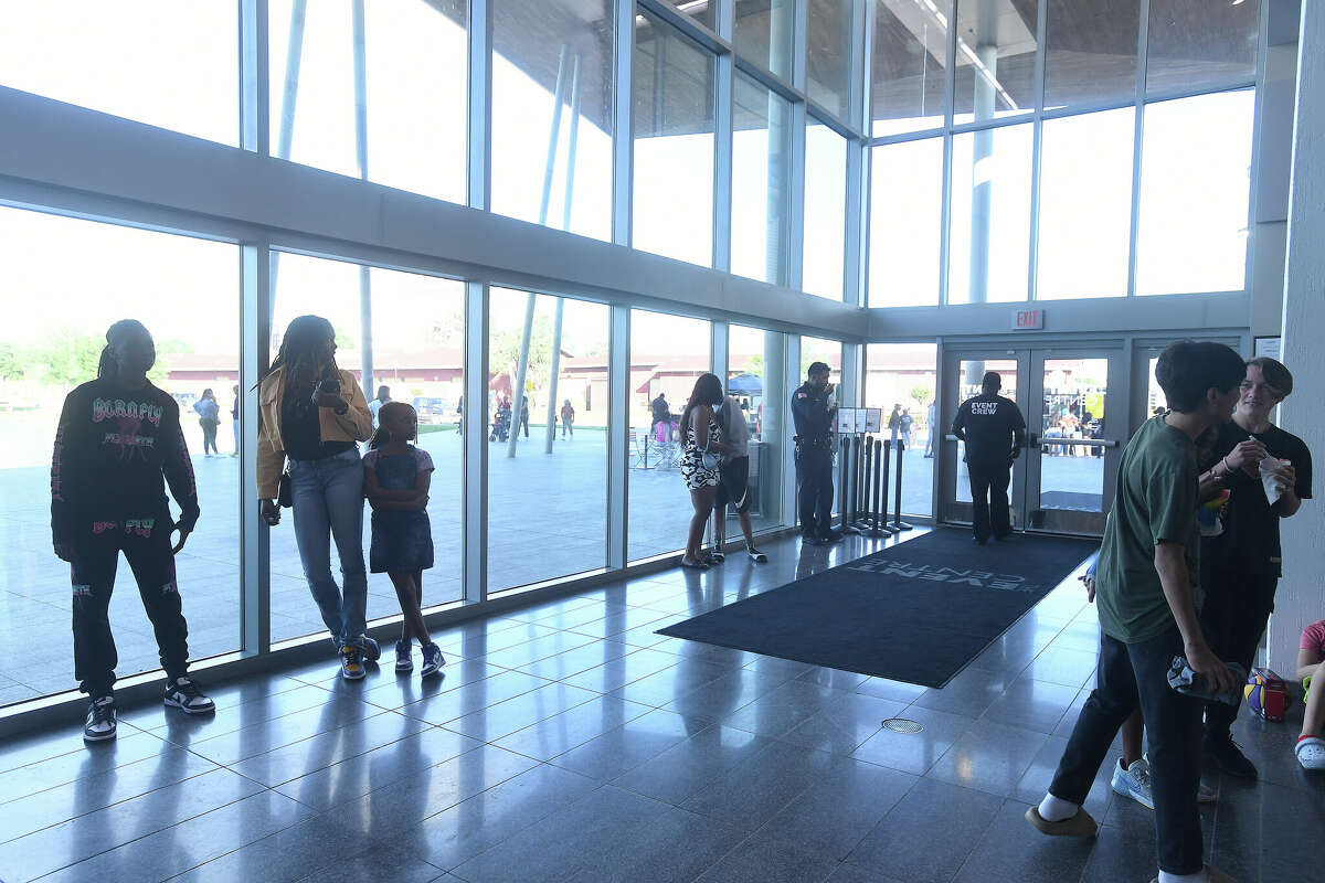 A crowd begins to assemble for a community celebration of hometown basketball stars Alexis Morris and the Beaumont United Timberwolves. Photo made Saturday, April 8, 2023 Kim Brent/Beaumont Enterprise