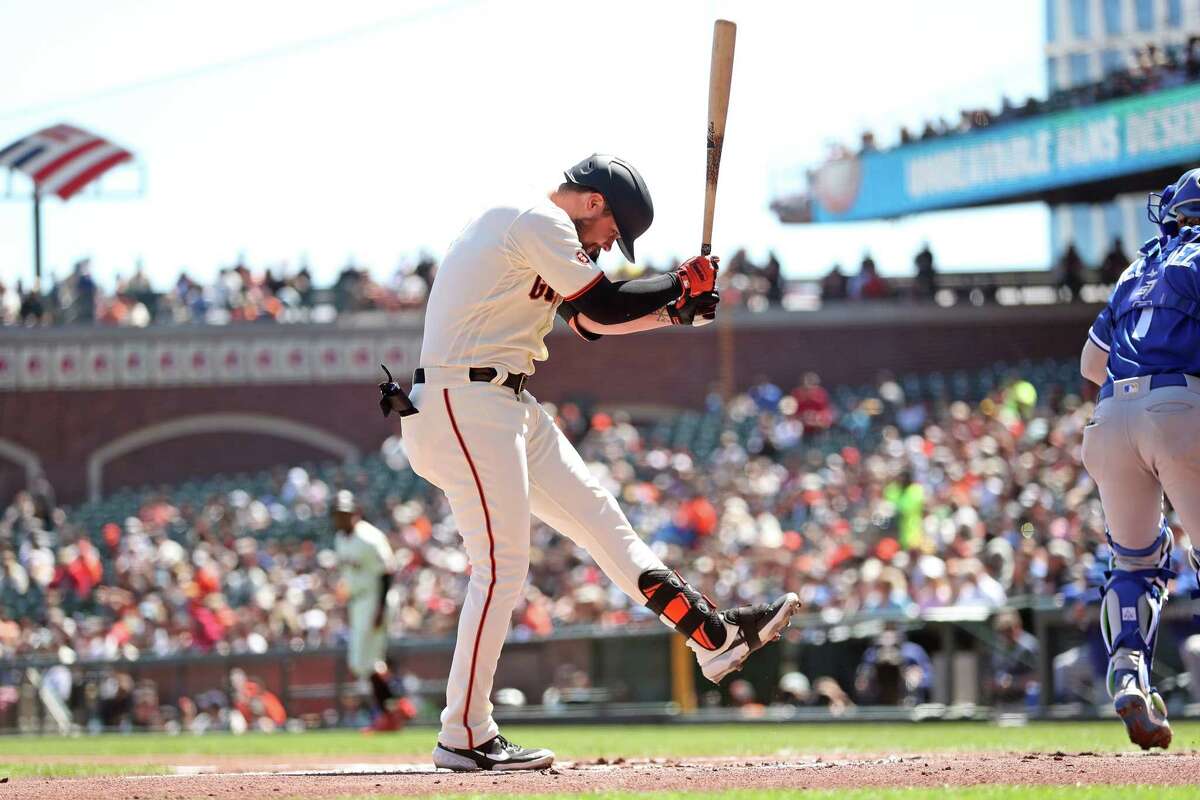 Giants get late spark to beat Royals, avoid sweep in first home series