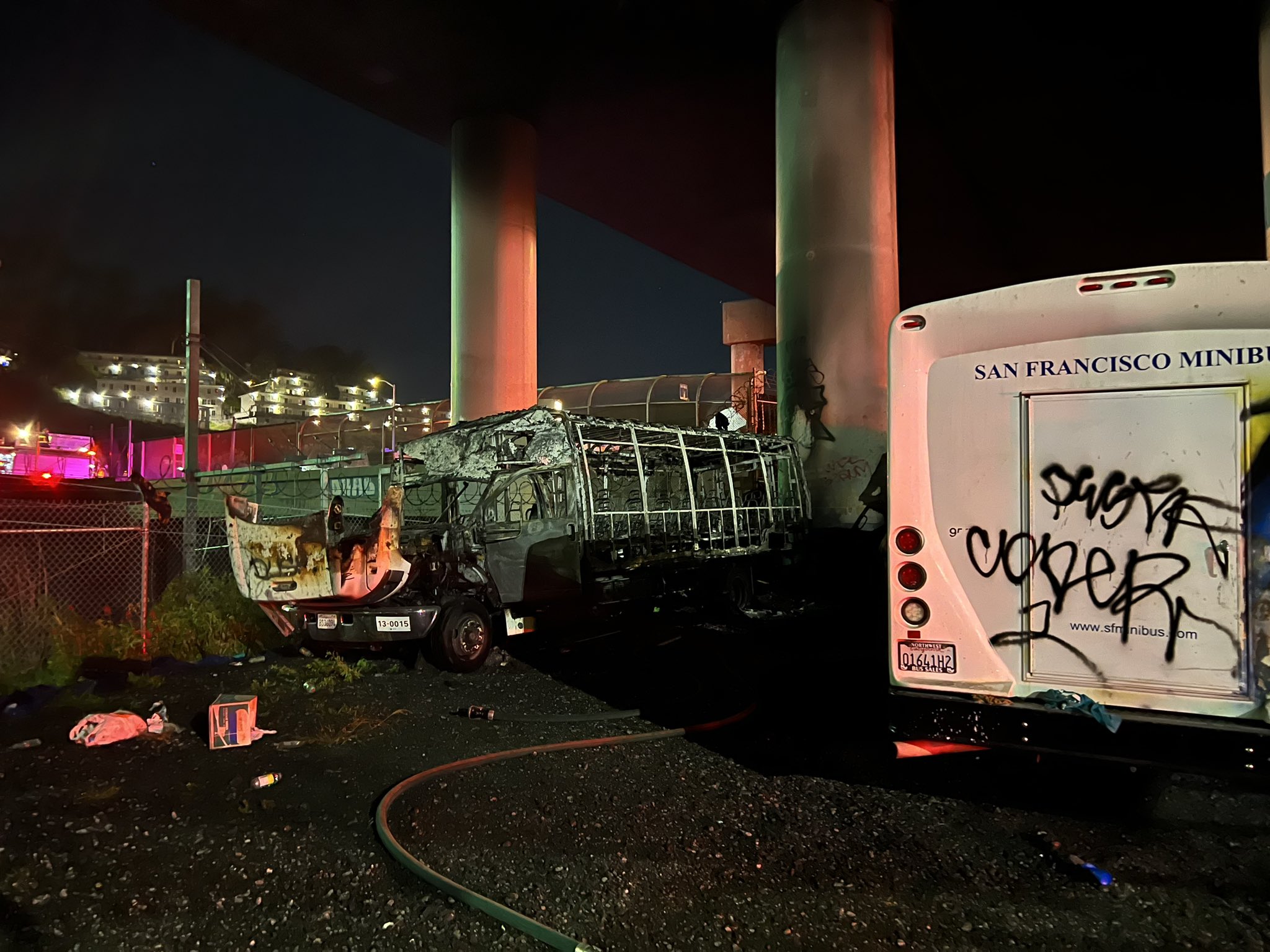 A dozen buses light up in flames below elevated 280 freeway in S.F. - Vimarsana News