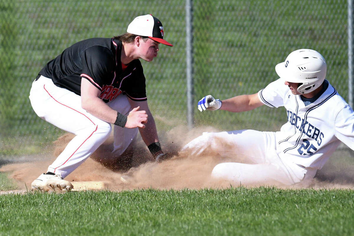 Southern Cal commit Hiro Wyatt helps Staples defeat No. 1 Warde.