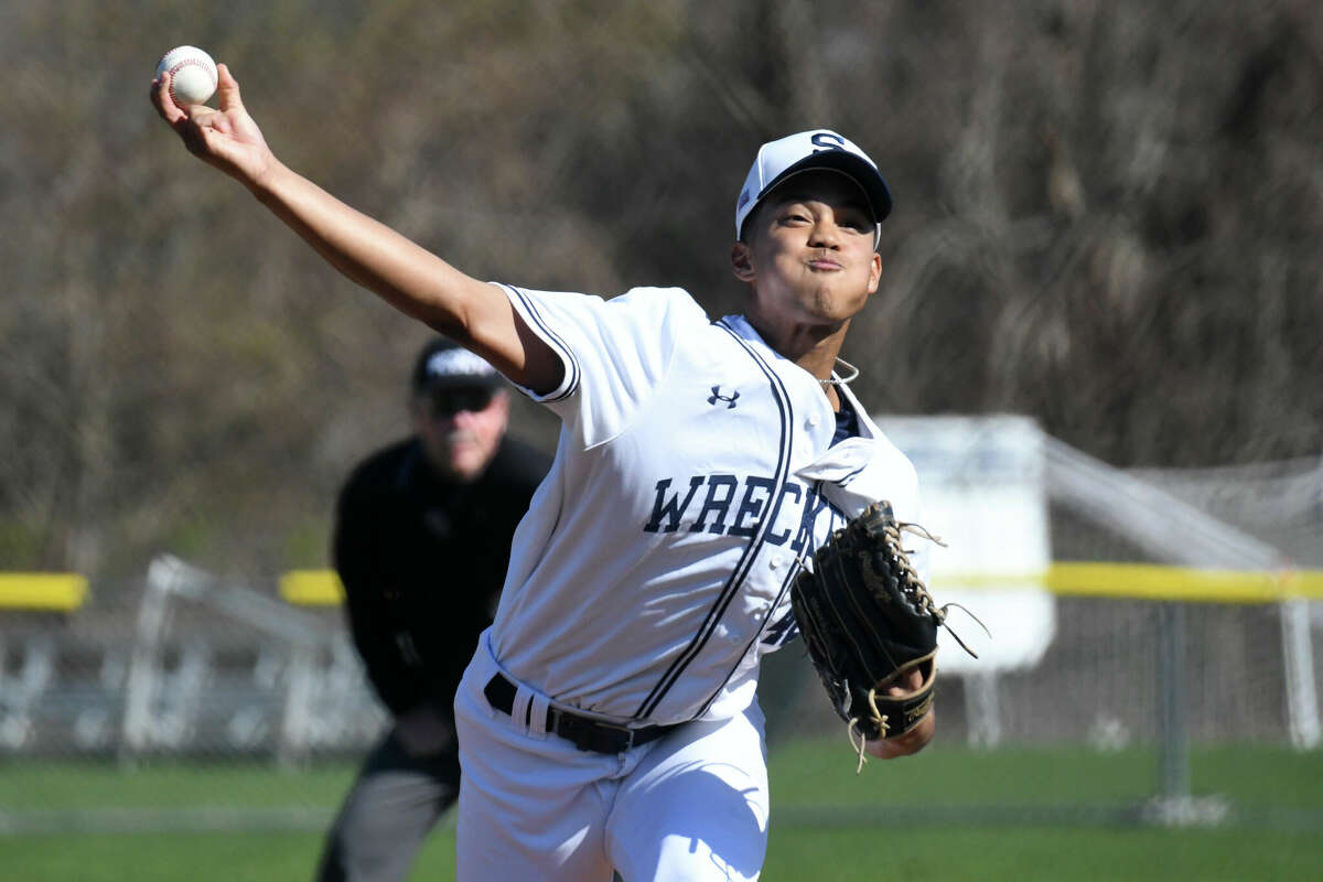 Formers Staples baseball star Ben Casparius of Westport will play at UConn  for his senior season