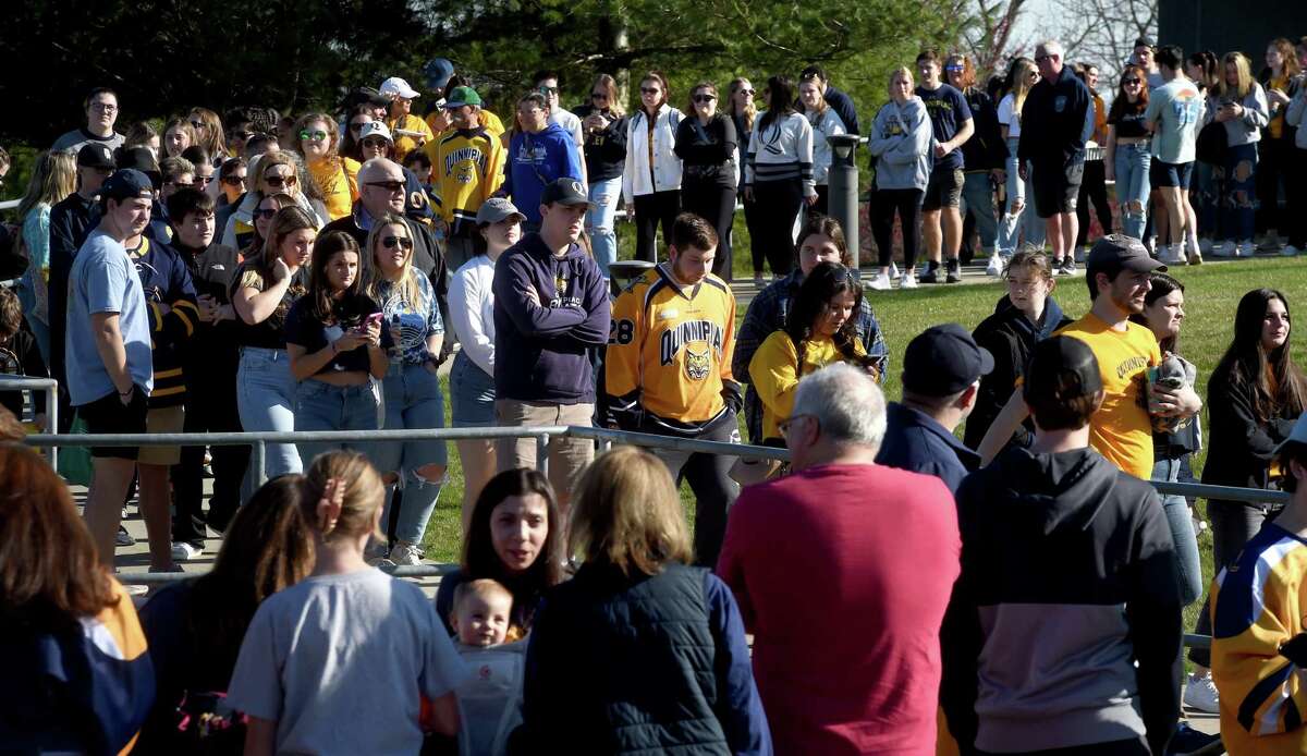 Quinnipiac celebrates nationalchampion men's hockey team.