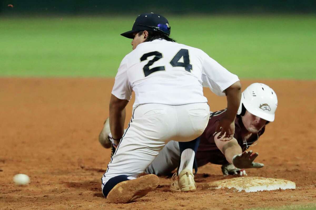 Magnolia West romps Lake Creek, tied for 1st in 215A