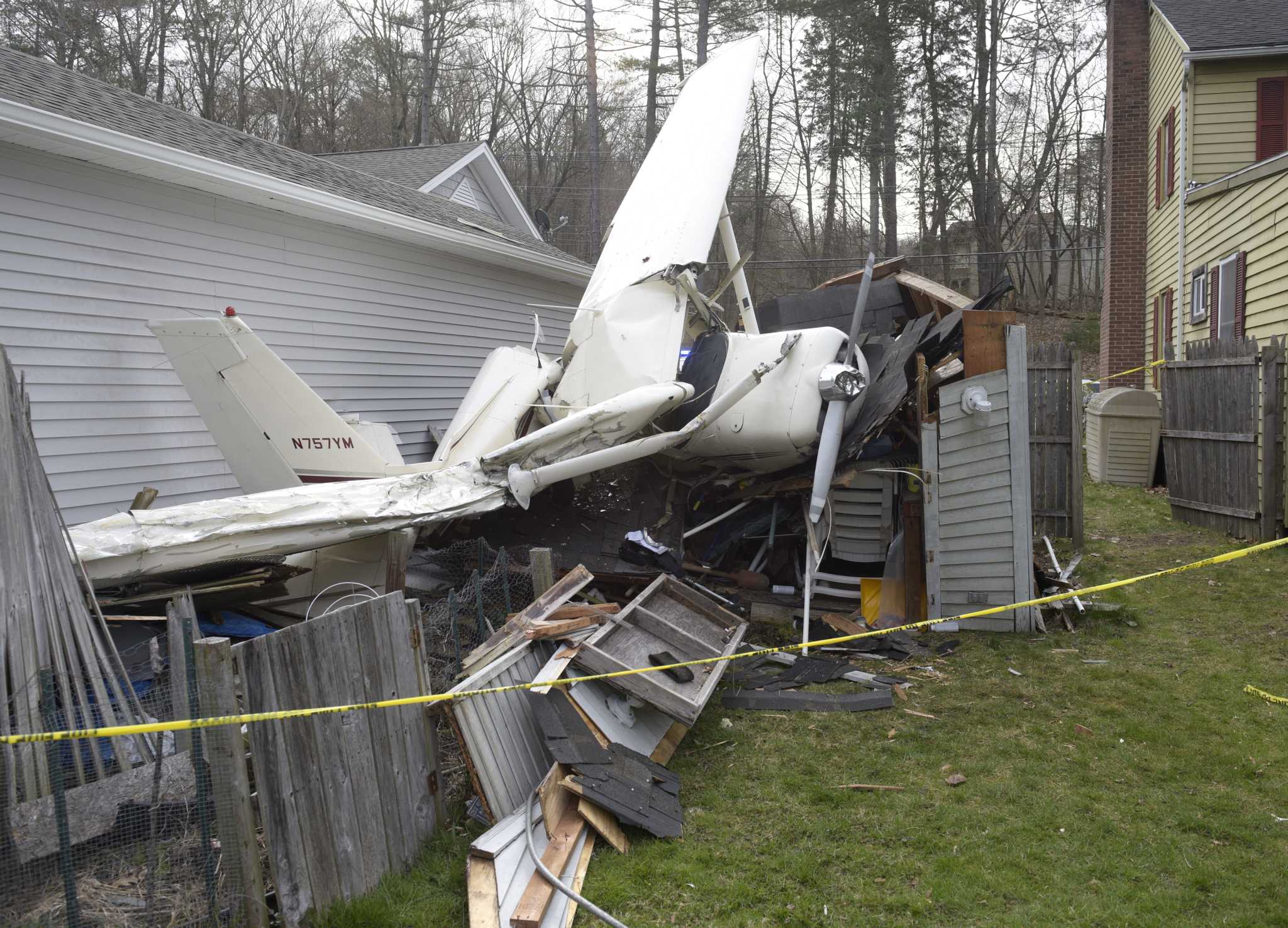 Officials Flight School Plane Crashes Returning To Danbury Airport