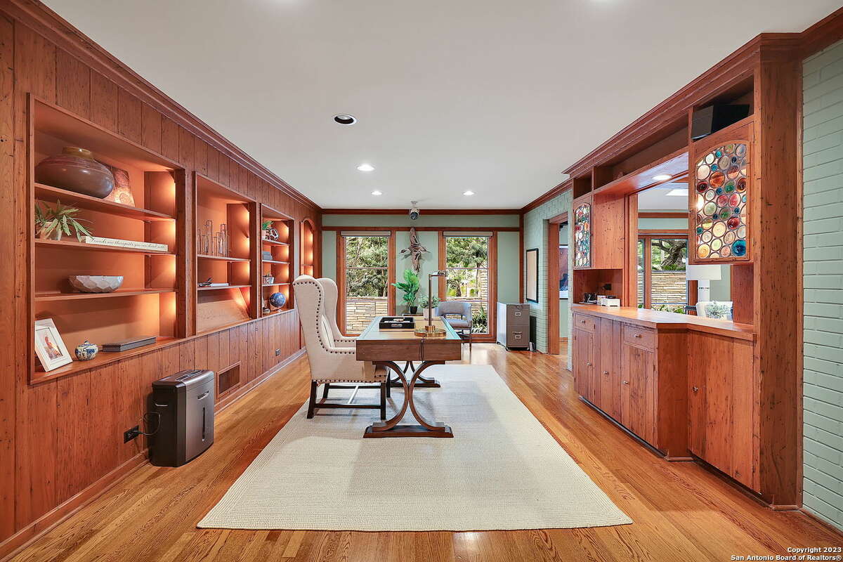 2.5M Terrell Hills home has ties to Southwest Airlines family