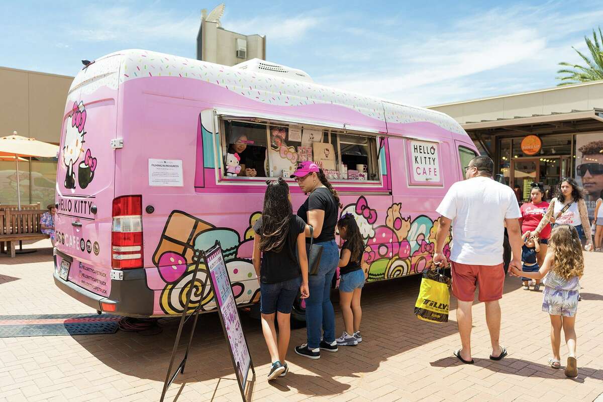 Cult craze Hello Kitty Cafe Truck says hi to Houston area on cross-country  tour - CultureMap Houston