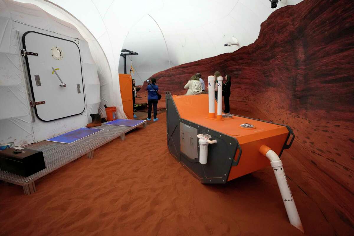 Houston Mars simulation subject talks life on Red Planet, NASA program