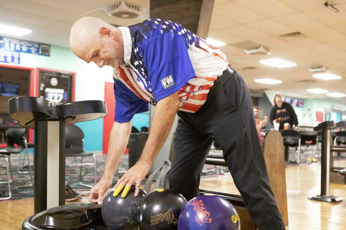 Conroe pro bowler to compete in World Deaf Bowling Championships
