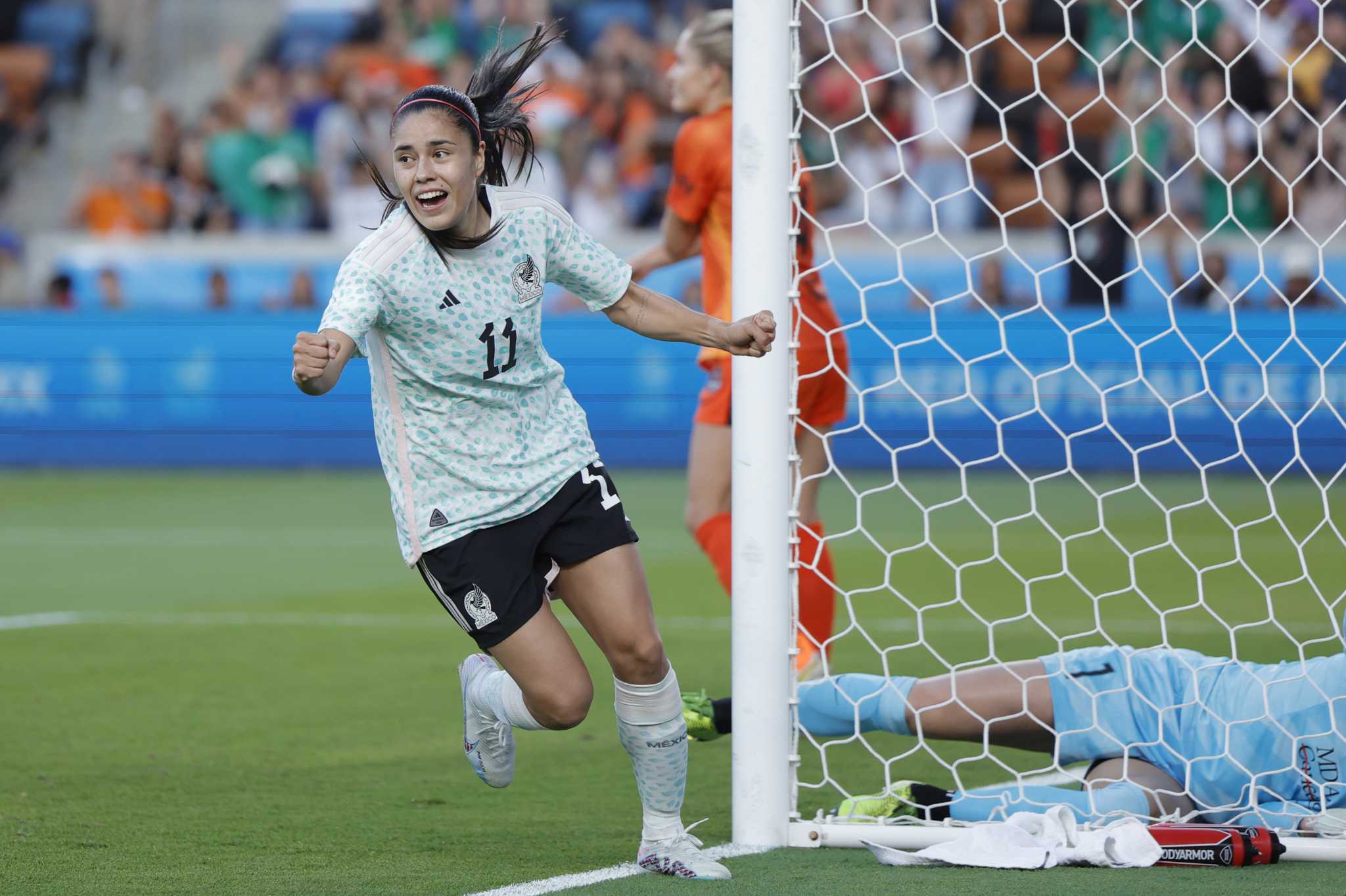 Houston Dash juega contra México en un amistoso internacional