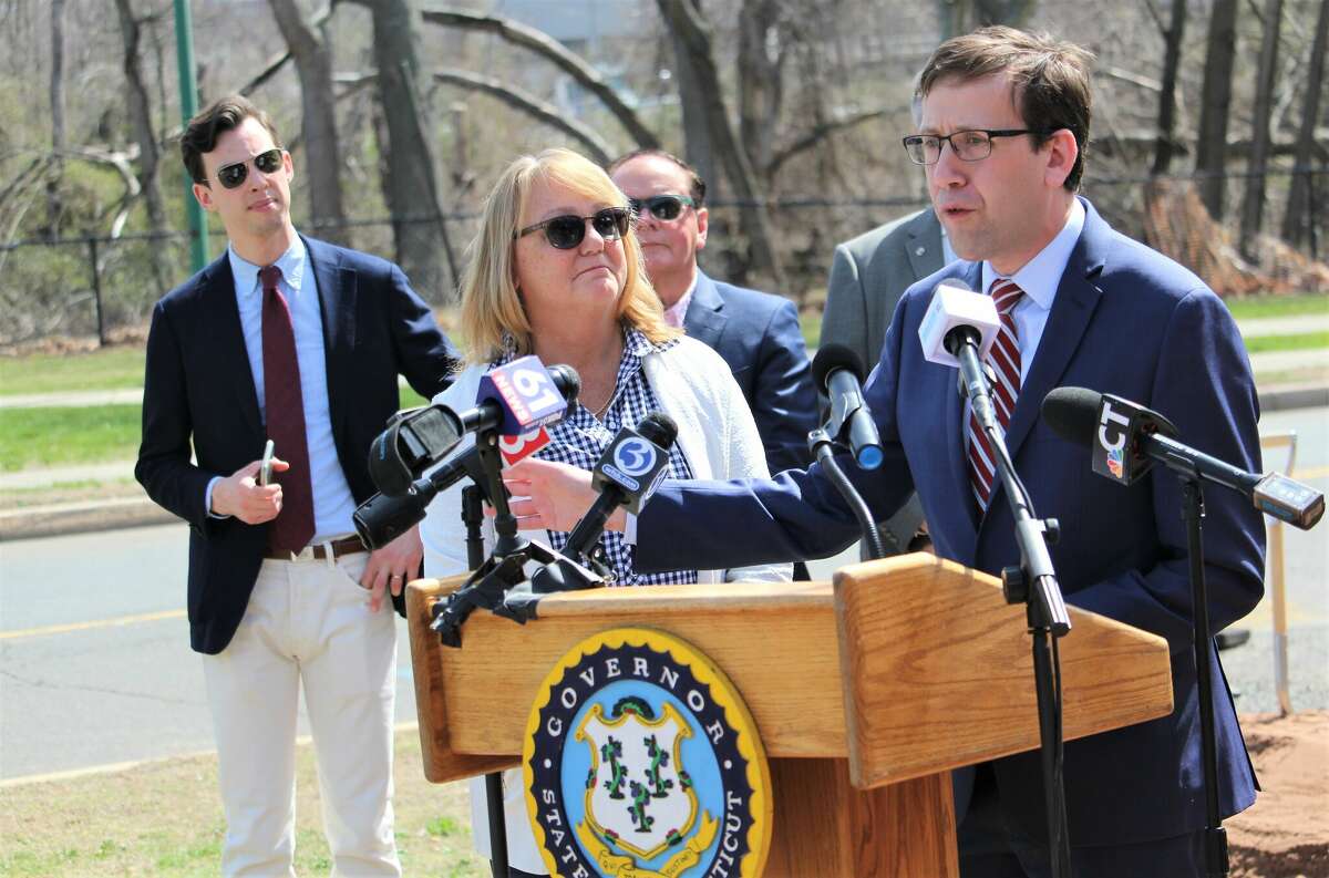 CT DOT Begins Work To Remove Stop Sign From Route 9 In Middletown   1200x0 