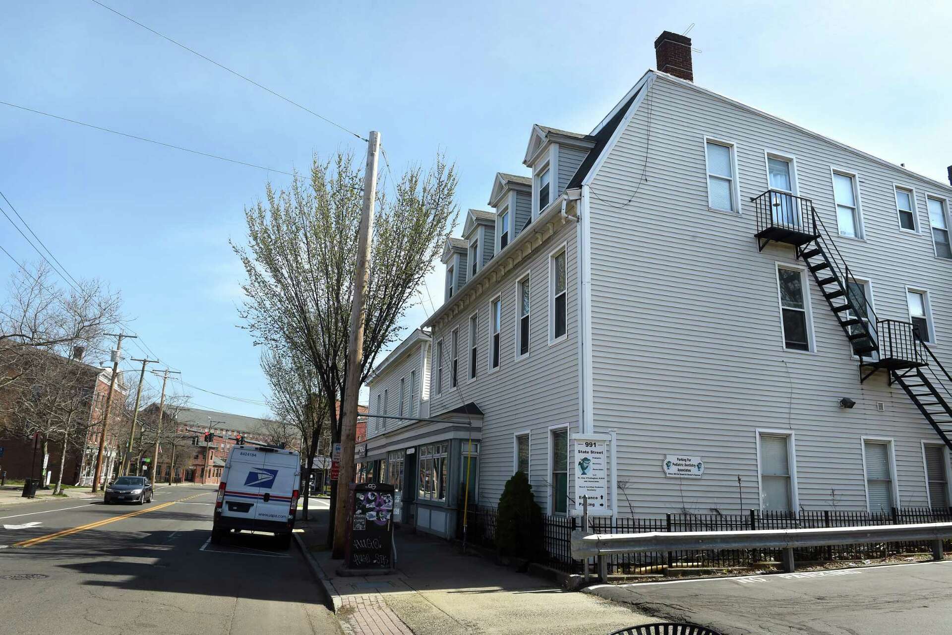 Official: Suspect in botched New Haven child porn raid dies by suicide