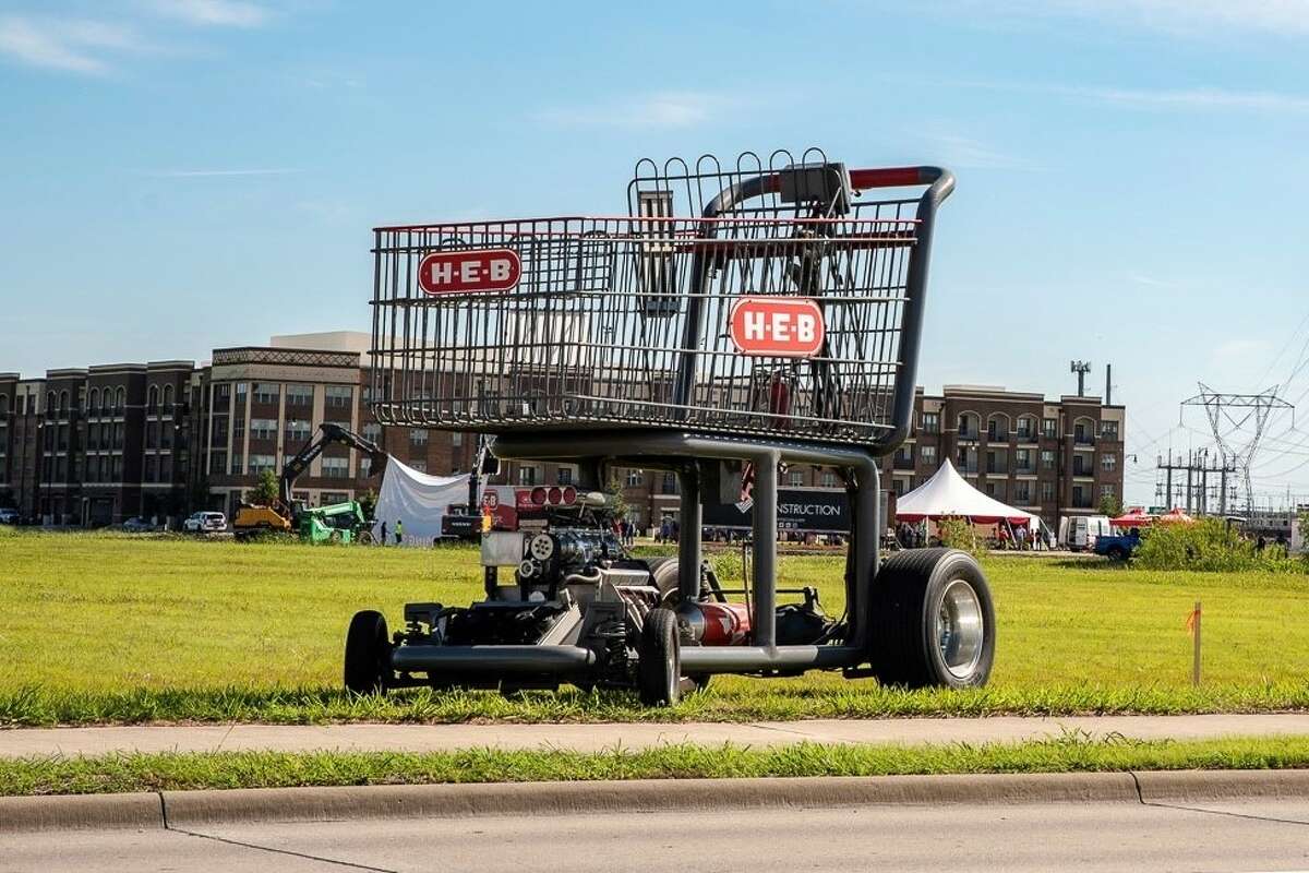 Massive H E B Shopping Cart Car Is most Texas Thing Ever