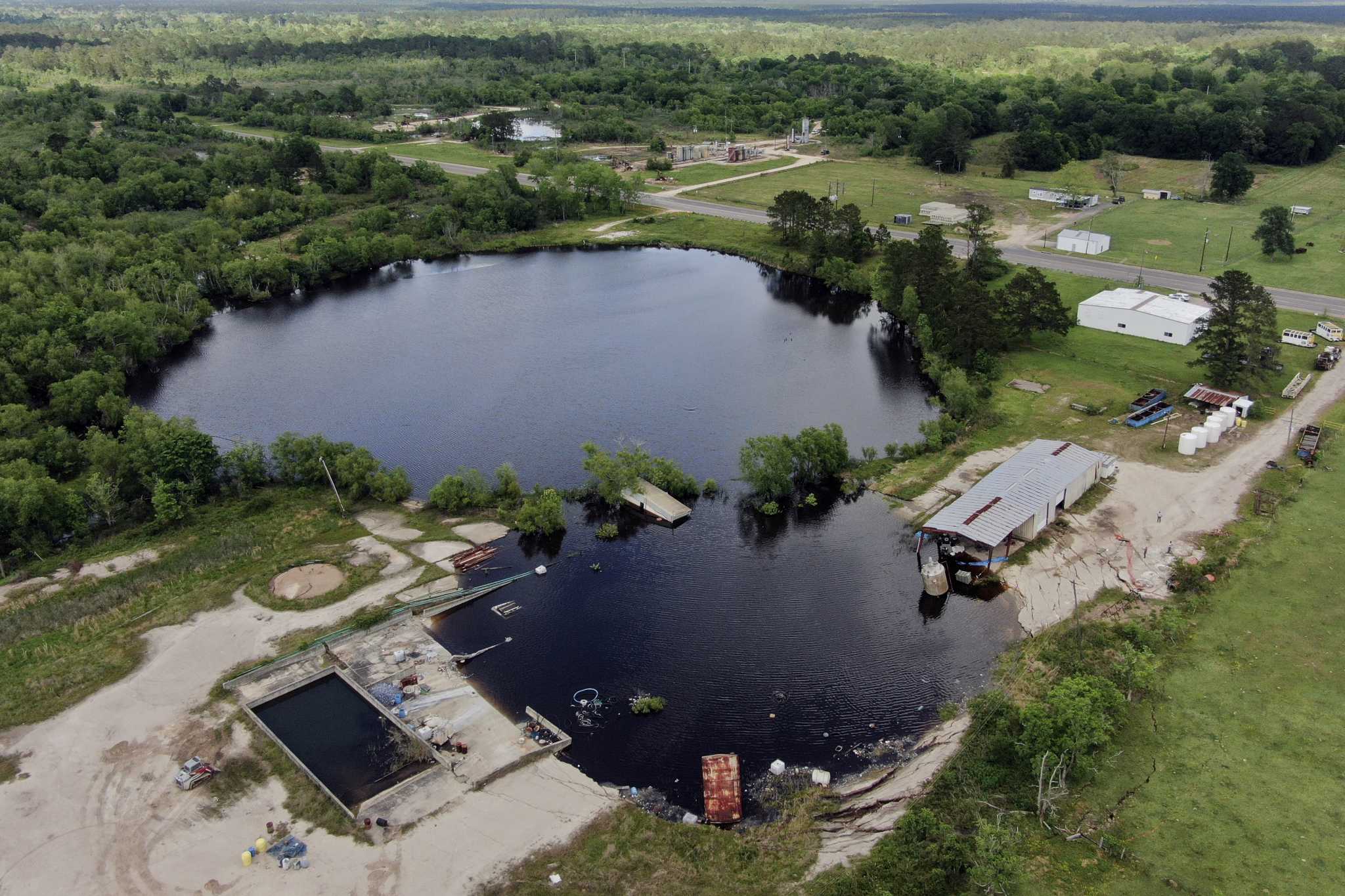 Newly active Texas sinkhole unearths forgotten fears in some