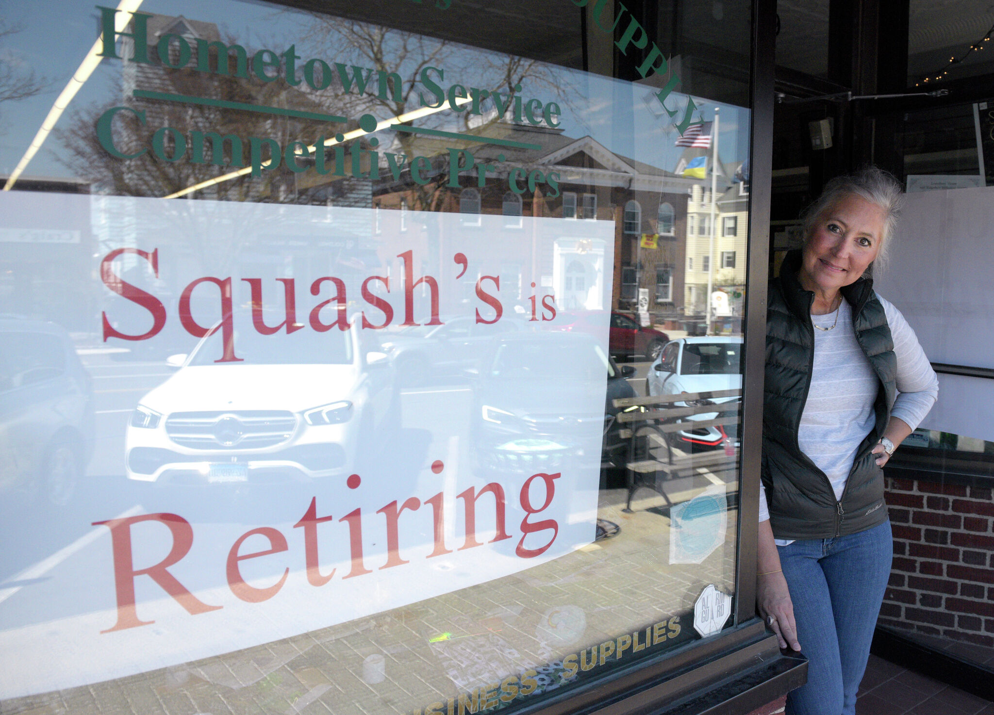 Ridgefield's Squash's office supply to close, after 70 years