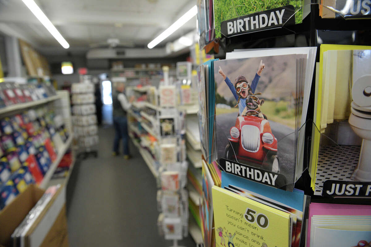 Ridgefield's Squash's office supply to close, after 70 years