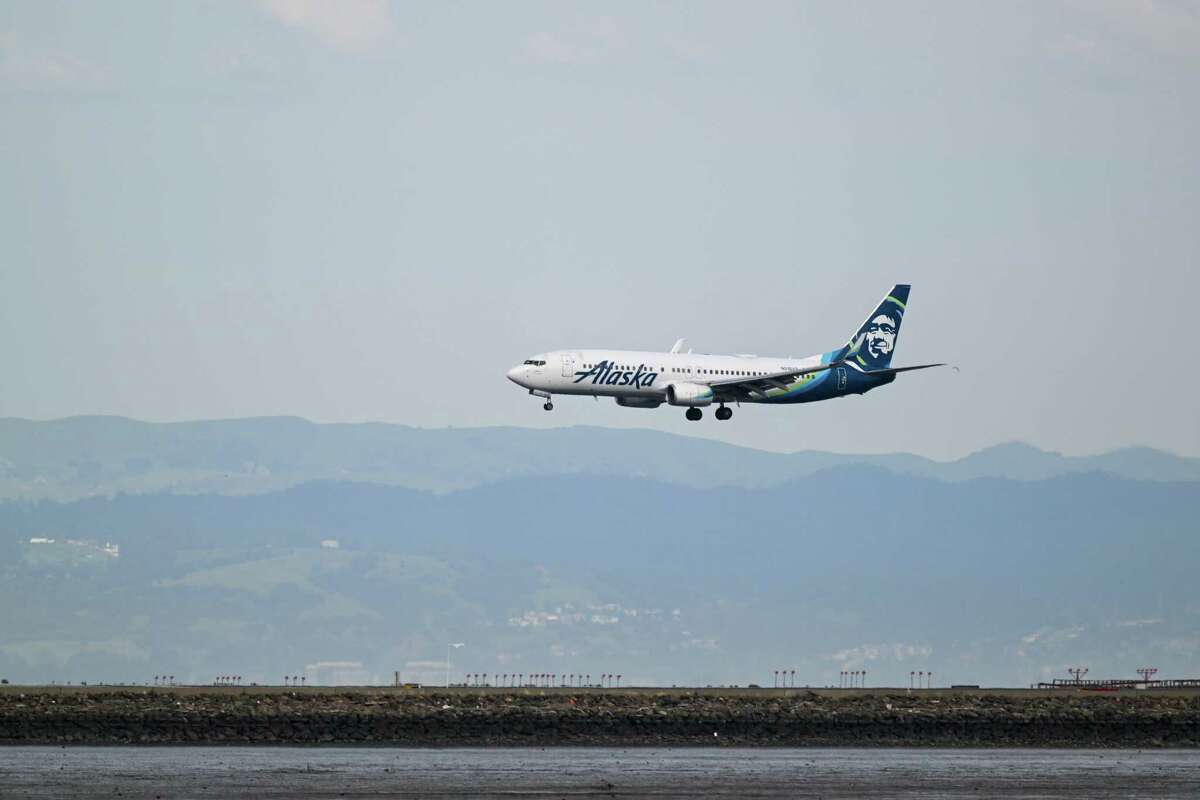 Alaska Airlines plans to cut flights out of SFO