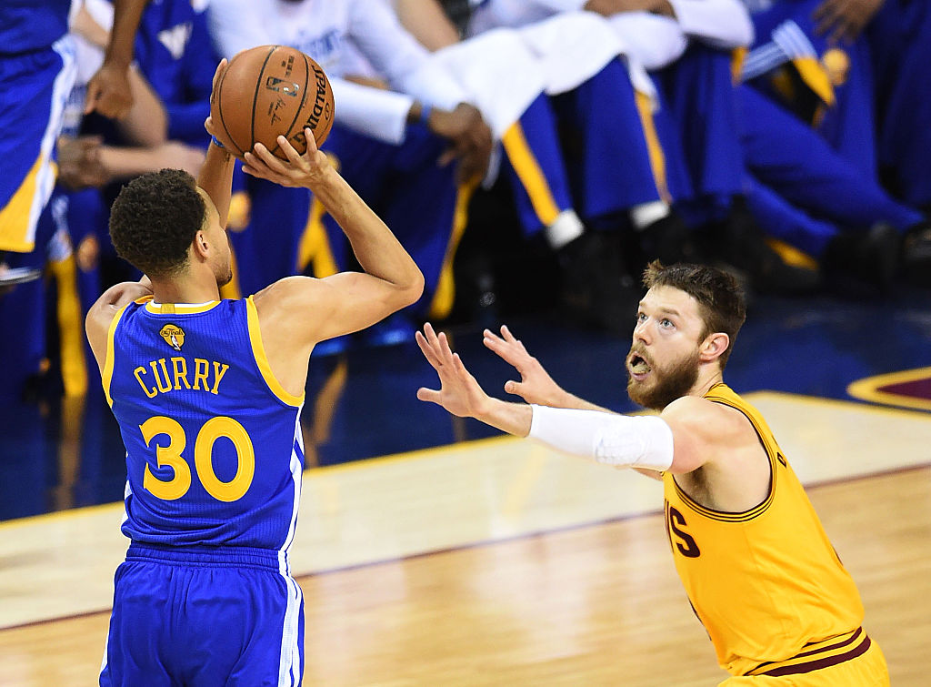 Steph Curry nearly killed Matthew Dellavedova in 2015 finals